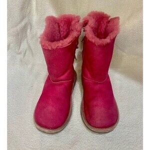 Ugg custom pink Bailey bow boots. Size 2 girls.
